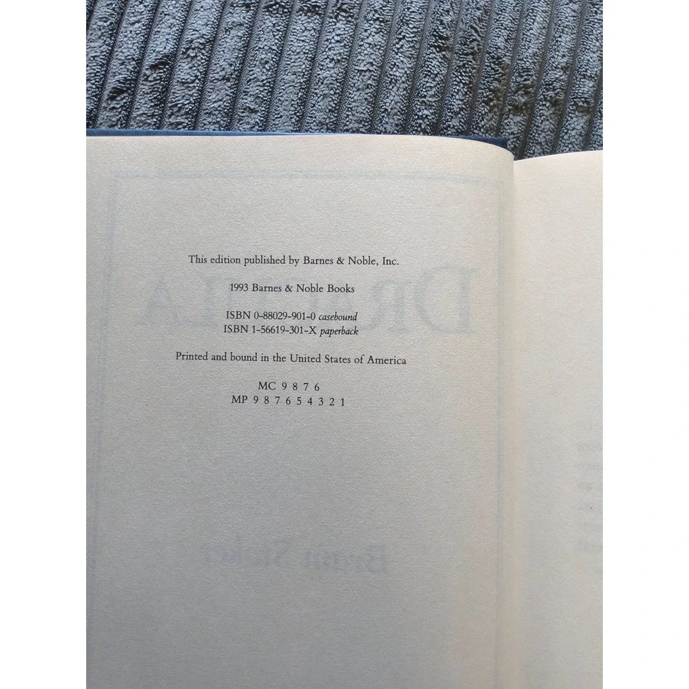vintage hardcover edition of Dracula by Bram Stoker Barnes & Noble Classics.